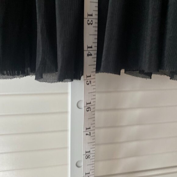 NWT Halara High Waisted 2-in-1 Pocket Mesh Mini Skirt, Black, Size S - Picture 3 of 9